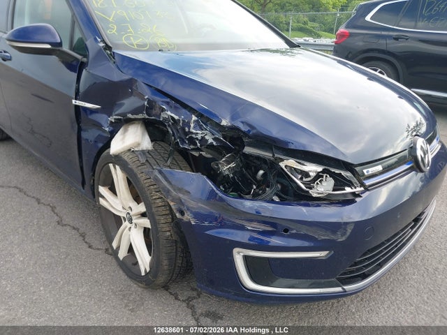 12638601 :رقم المزاد ، WVWPR7AU1JW910933 vin ، 2018 Volkswagen E-golf Sel Premium مزاد بيع