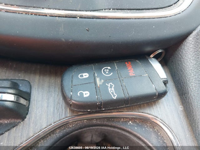 Chrysler 200 C 2015 1C3CCCCG9FN740435 Image 11