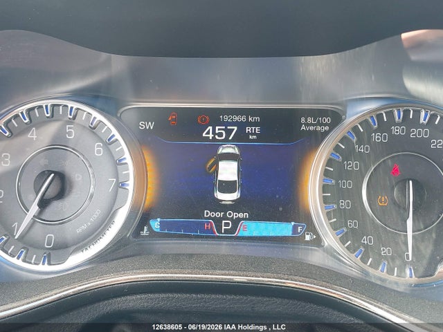 Chrysler 200 C 2015 1C3CCCCG9FN740435 Image 15