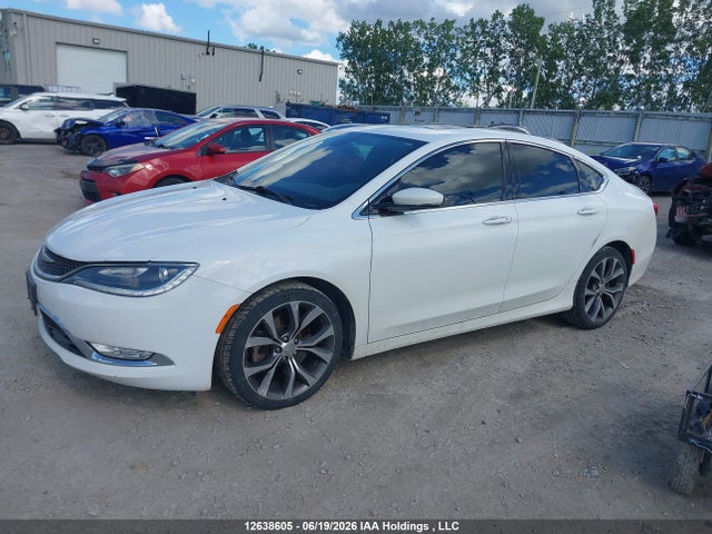 Chrysler 200 C 2015 1C3CCCCG9FN740435 Image 2