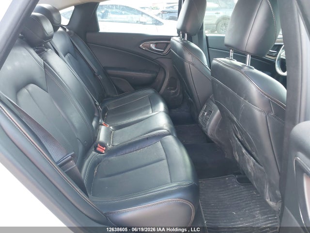 Chrysler 200 C 2015 1C3CCCCG9FN740435 Image 8