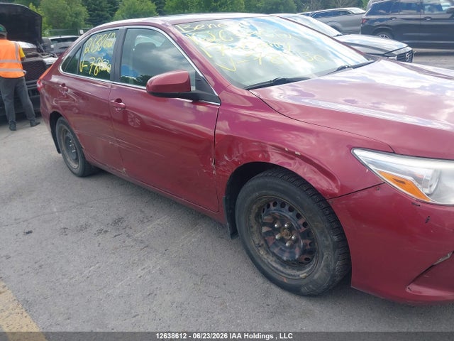 12638612 :رقم المزاد ، 4T1BF1FK0HU781530 vin ، 2017 Toyota Camry Le مزاد بيع