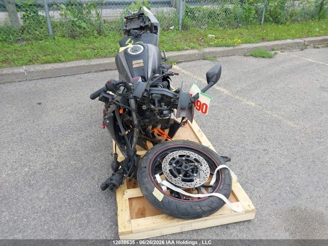 Yamaha YZFR3 2016 MH3RH06N3GK003221 Image 5