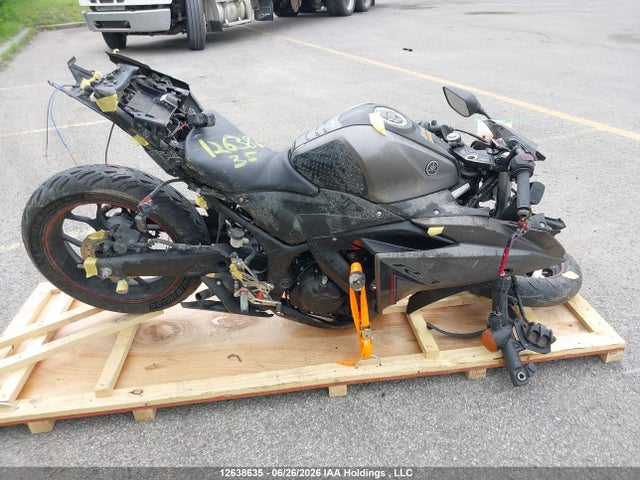 Yamaha YZFR3 2016 MH3RH06N3GK003221 Image 8