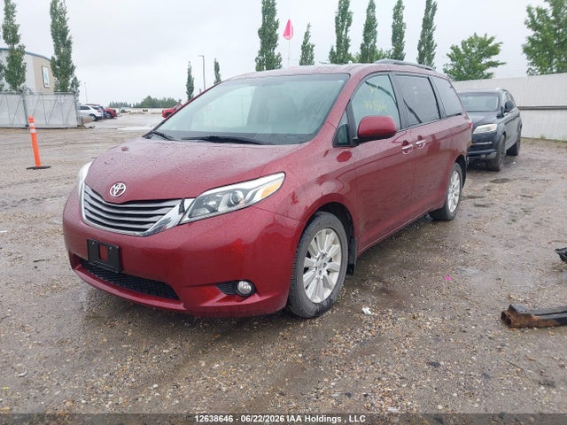 2015 Toyota Sienna Xle/limited მანქანა იყიდება აუქციონზე, vin: 5TDDK3DCXFS107158, აუქციონის ნომერი: 12638646