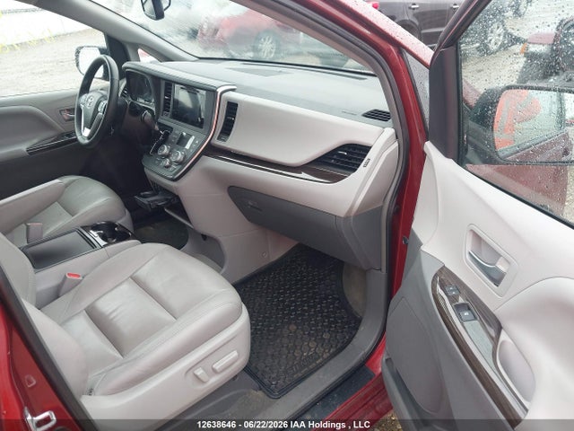 2015 Toyota Sienna Xle/limited მანქანა იყიდება აუქციონზე, vin: 5TDDK3DCXFS107158, აუქციონის ნომერი: 12638646