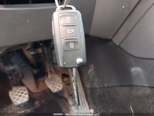 3VWB67AJ3GM400789 Volkswagen JETTA SE