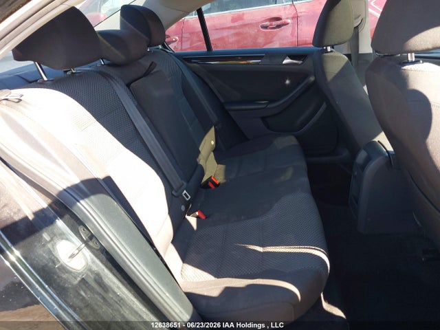 3VWB67AJ3GM400789 Volkswagen JETTA SE