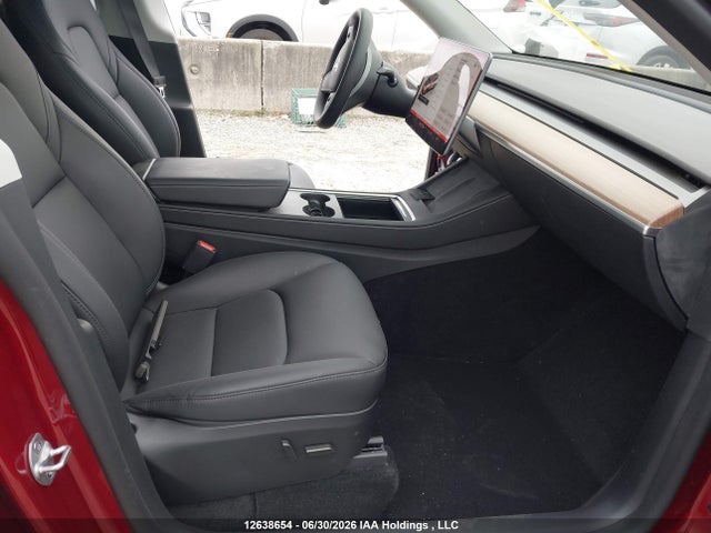 Tesla Model Y Long Range 2024 7SAYGDEE4RF006248 Image 5