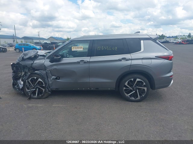 Продажа на аукционе авто 2023 Mitsubishi Outlander Phev Gt, vin: JA4T5VA9XPZ622582, номер лота: 12638667