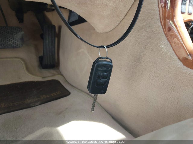 2001 Mercedes-benz Sl 500 მანქანა იყიდება აუქციონზე, vin: WDBFA68F21F196751, აუქციონის ნომერი: 12638677
