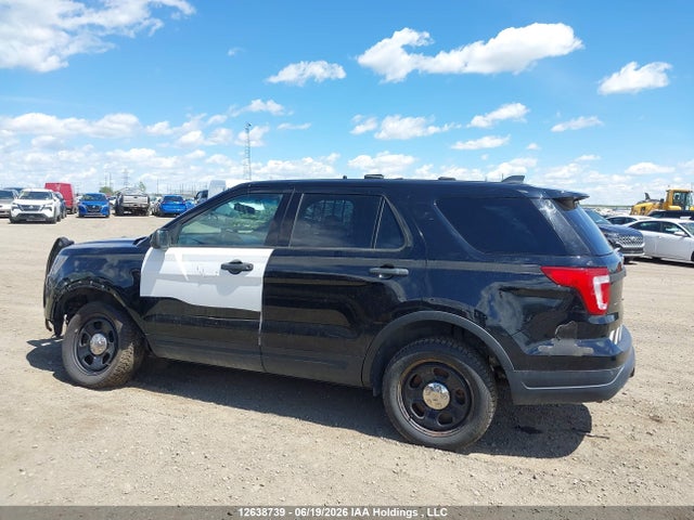 Ford Explorer Police Interceptor 2018 1FM5K8AR1JGB20731 Image 15