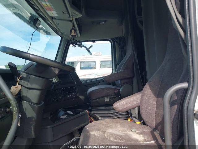 Продажа на аукционе авто 2022 Volvo Vnl, vin: 4V4NC9EH4NN291665, номер лота: 12638773