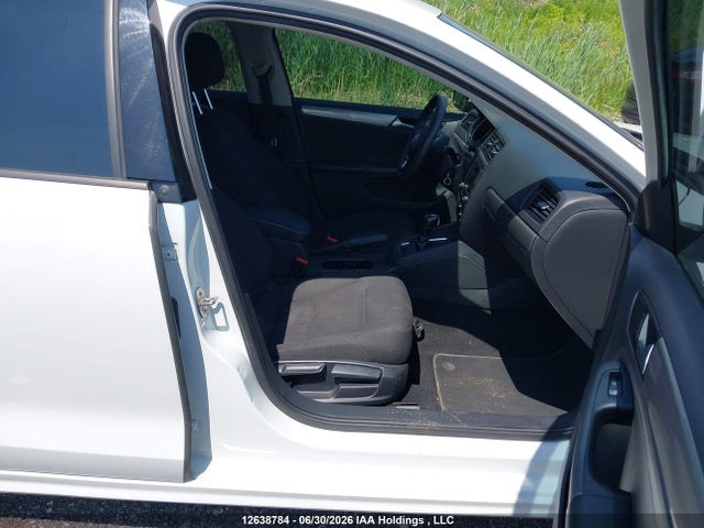 Продаж на аукціоні авто 2017 Volkswagen Jetta 1.4 Tsi Trendline+, vin: 3VW2B7AJ3HM375535, номер лоту: 12638784