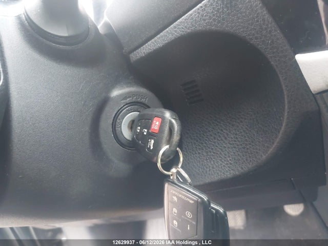 2T1BURHE1GC608448 Toyota COROLLA LE