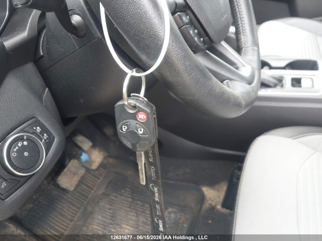 Продажа на аукционе авто 2018 Ford Escape Se, vin: 1FMCU9GD8JUC23391, номер лота: 12631677