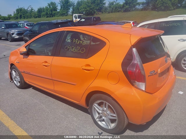 12638890 :رقم المزاد ، JTDKDTB34F1090620 vin ، 2015 Toyota Prius C مزاد بيع