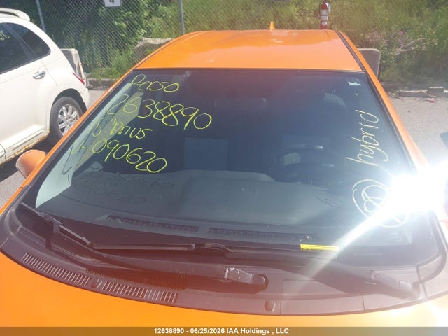 12638890 :رقم المزاد ، JTDKDTB34F1090620 vin ، 2015 Toyota Prius C مزاد بيع
