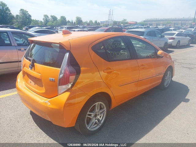 JTDKDTB34F1090620 Toyota PRIUS C