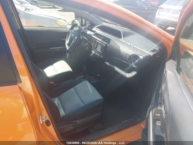 12638890 :رقم المزاد ، JTDKDTB34F1090620 vin ، 2015 Toyota Prius C مزاد بيع