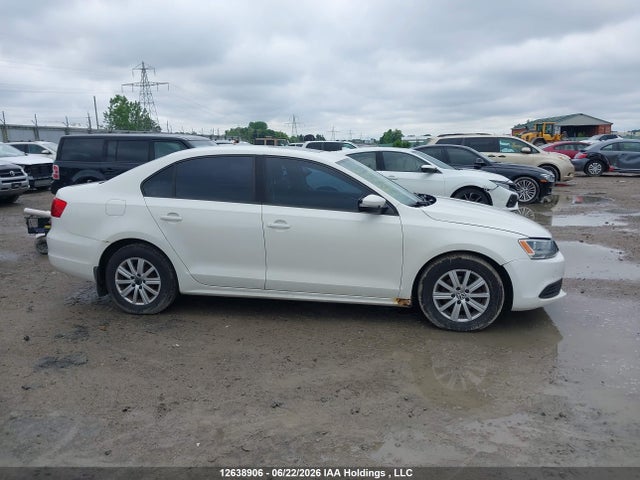 12638906 :رقم المزاد ، 3VWDK7AJ0BM040961 vin ، 2011 Volkswagen Jetta 2.0l Comfortline مزاد بيع