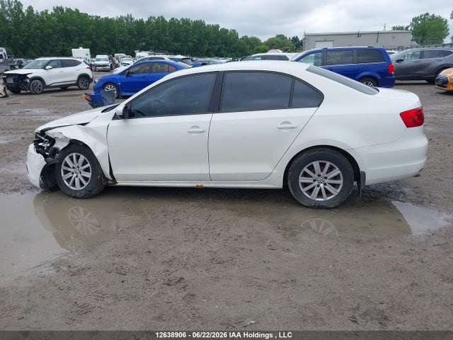 12638906 :رقم المزاد ، 3VWDK7AJ0BM040961 vin ، 2011 Volkswagen Jetta 2.0l Comfortline مزاد بيع