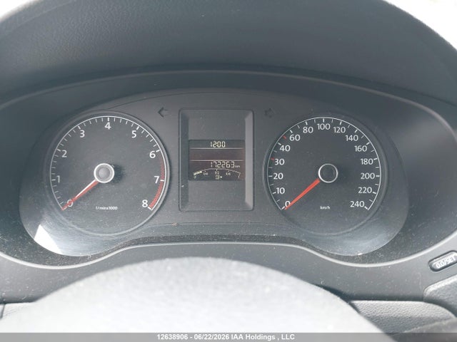 12638906 :رقم المزاد ، 3VWDK7AJ0BM040961 vin ، 2011 Volkswagen Jetta 2.0l Comfortline مزاد بيع