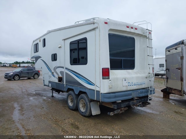 12638932 :رقم المزاد ، 2GRFW24T55S056830 vin ، 2005 Glendale Titanium Trailer مزاد بيع