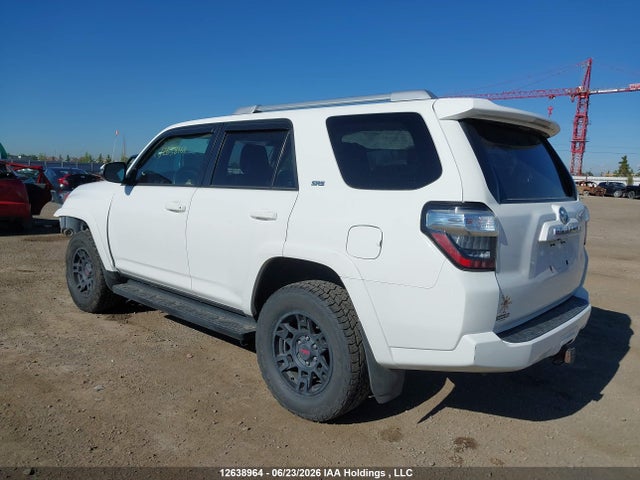 Toyota 4RUNNER SR5 2017 JTEBU5JR7H5479809 Image 3