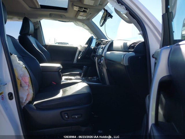 Toyota 4RUNNER SR5 2017 JTEBU5JR7H5479809 Image 5