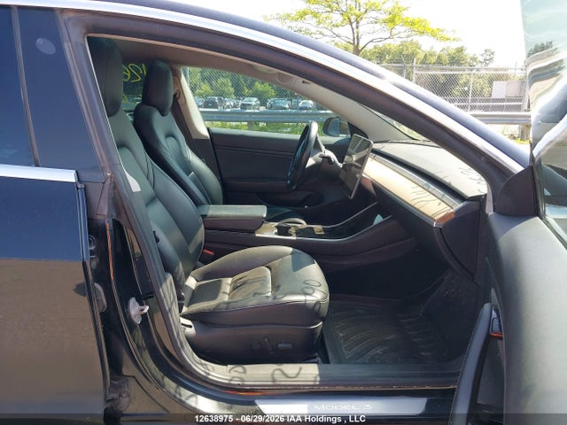 5YJ3E1EA4KF422590 Tesla MODEL 3