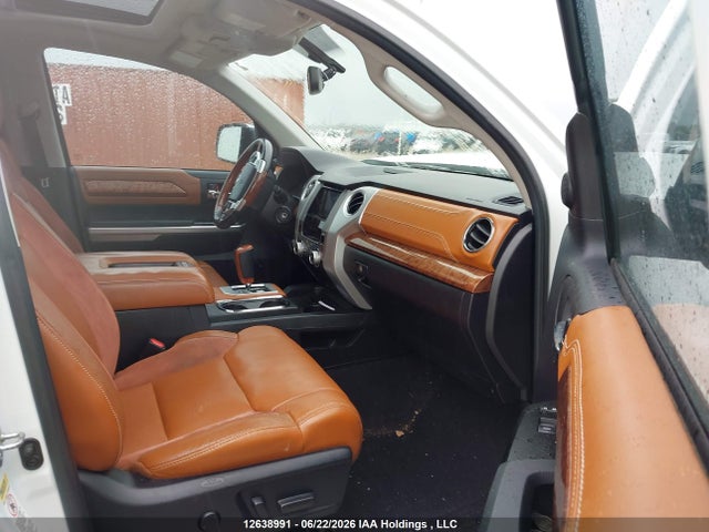 12638991 :رقم المزاد ، 5TFAY5F15GX544182 vin ، 2016 Toyota Tundra Crewmax 1794/platinum مزاد بيع
