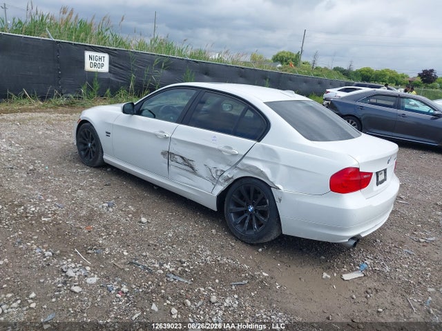 12639023 :رقم المزاد ، WBAPK7C50BF087503 vin ، 2011 Bmw 328 Xi مزاد بيع