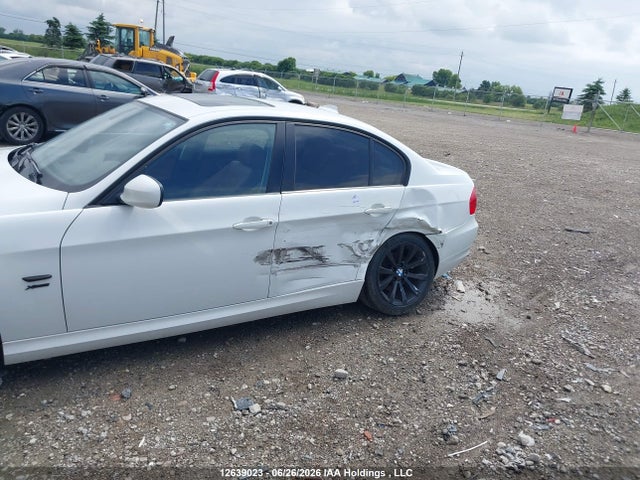 12639023 :رقم المزاد ، WBAPK7C50BF087503 vin ، 2011 Bmw 328 Xi مزاد بيع