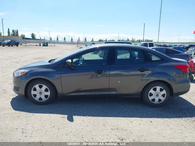 2017 Ford Focus S მანქანა იყიდება აუქციონზე, vin: 1FADP3E23HL261132, აუქციონის ნომერი: 12639031