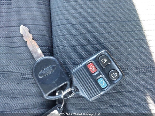 12639037 :رقم المزاد ، 1FAHP3FN2AW240688 vin ، 2010 Ford Focus Se مزاد بيع