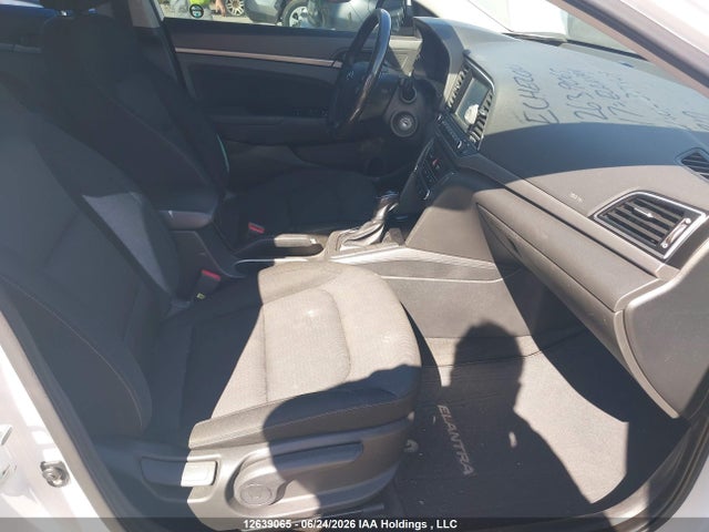 12639065 :رقم المزاد ، KMHD84LF3HU374409 vin ، 2017 Hyundai Elantra Gl مزاد بيع