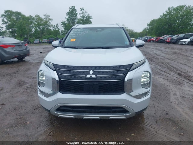 2024 Mitsubishi Outlander Le/se/sel მანქანა იყიდება აუქციონზე, vin: JA4J4VA86RZ604133, აუქციონის ნომერი: 12639095