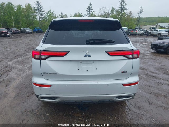 2024 Mitsubishi Outlander Le/se/sel მანქანა იყიდება აუქციონზე, vin: JA4J4VA86RZ604133, აუქციონის ნომერი: 12639095