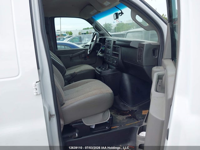 GMC Savana 2500 Work Van 2023 1GTW7AFP0P1206584 Image 5