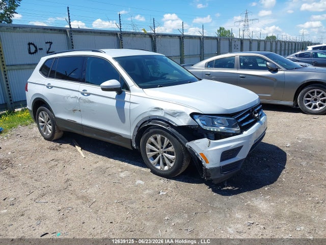Volkswagen TIGUAN S 2019 3VV1B7AX0KM062440 main image