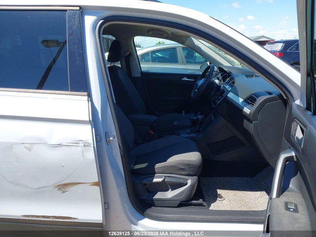 3VV1B7AX0KM062440 Volkswagen TIGUAN S