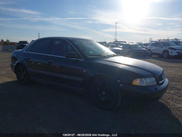 12639127 :رقم المزاد ، WAUDH68D71A002633 vin ، 2001 Audi A4 2.8 مزاد بيع