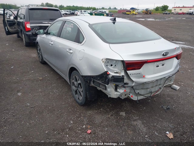 2020 Kia Forte მანქანა იყიდება აუქციონზე, vin: 3KPF54AD2LE208316, აუქციონის ნომერი: 12639142