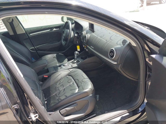 WAUB8GFFXG1112764 Audi A3 PREMIUM