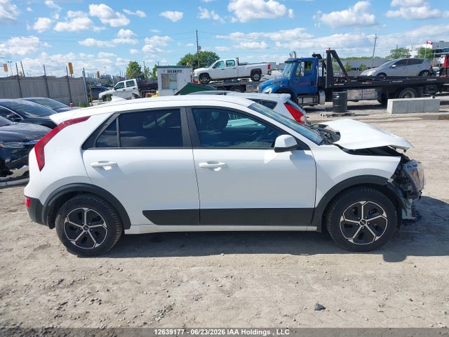 2025 Kia Niro მანქანა იყიდება აუქციონზე, vin: KNDCP3LE5S5288010, აუქციონის ნომერი: 12639177