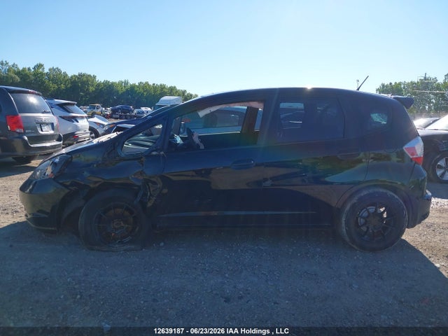 2013 Honda Fit Lx მანქანა იყიდება აუქციონზე, vin: LUCGE8H53D3008527, აუქციონის ნომერი: 12639187