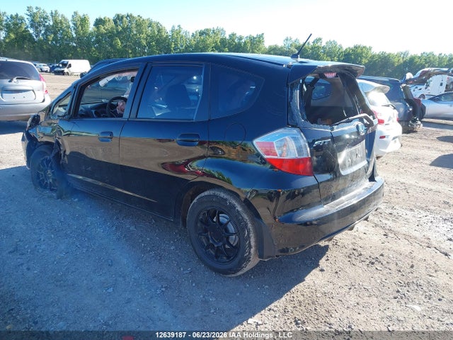 2013 Honda Fit Lx მანქანა იყიდება აუქციონზე, vin: LUCGE8H53D3008527, აუქციონის ნომერი: 12639187