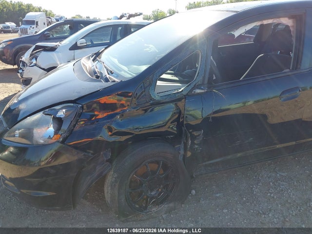 2013 Honda Fit Lx მანქანა იყიდება აუქციონზე, vin: LUCGE8H53D3008527, აუქციონის ნომერი: 12639187