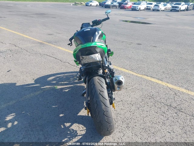 Kawasaki ZR900 2018 JKAZR2B1XJA004738 Image 6